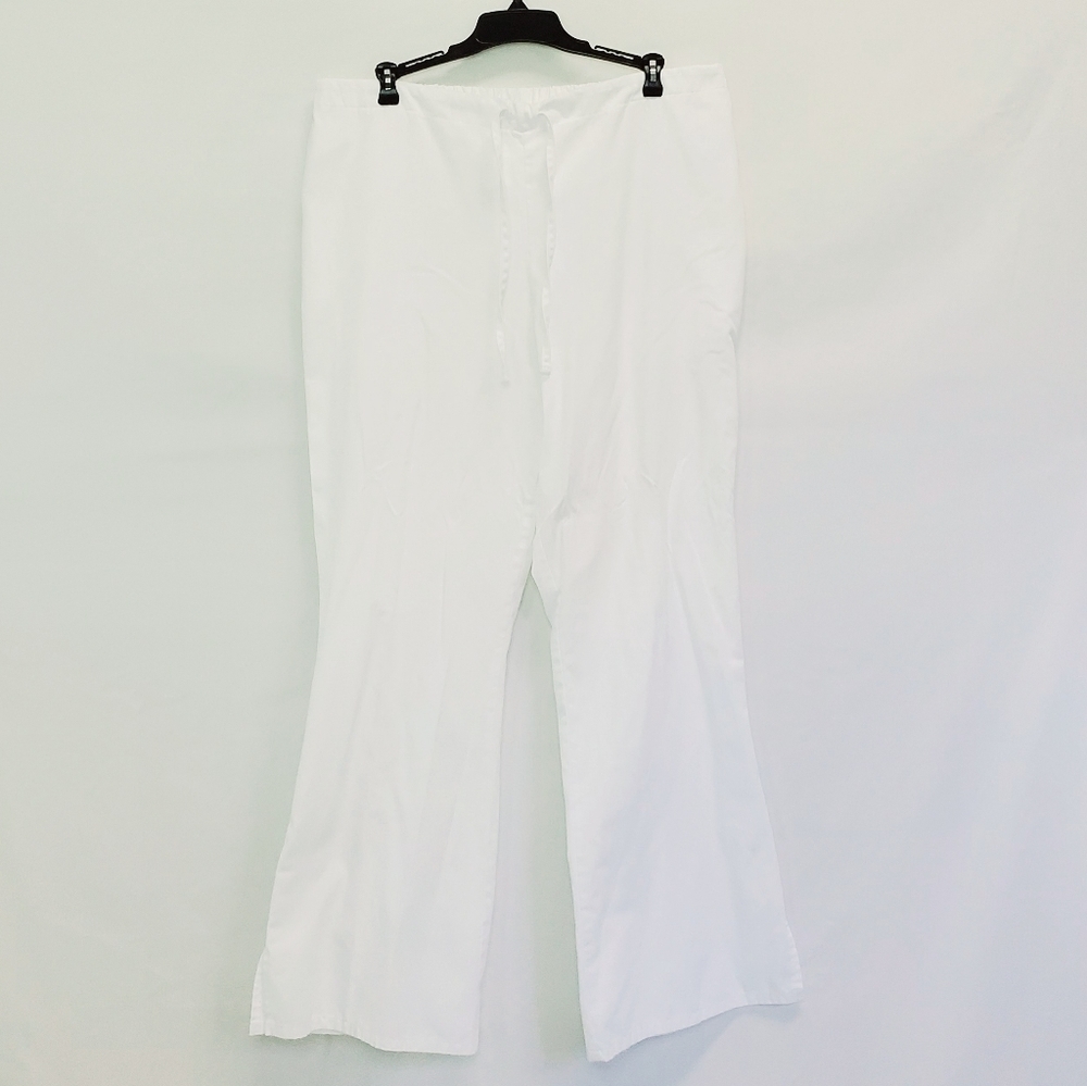 Cherokee white drawstring waist scrub pants